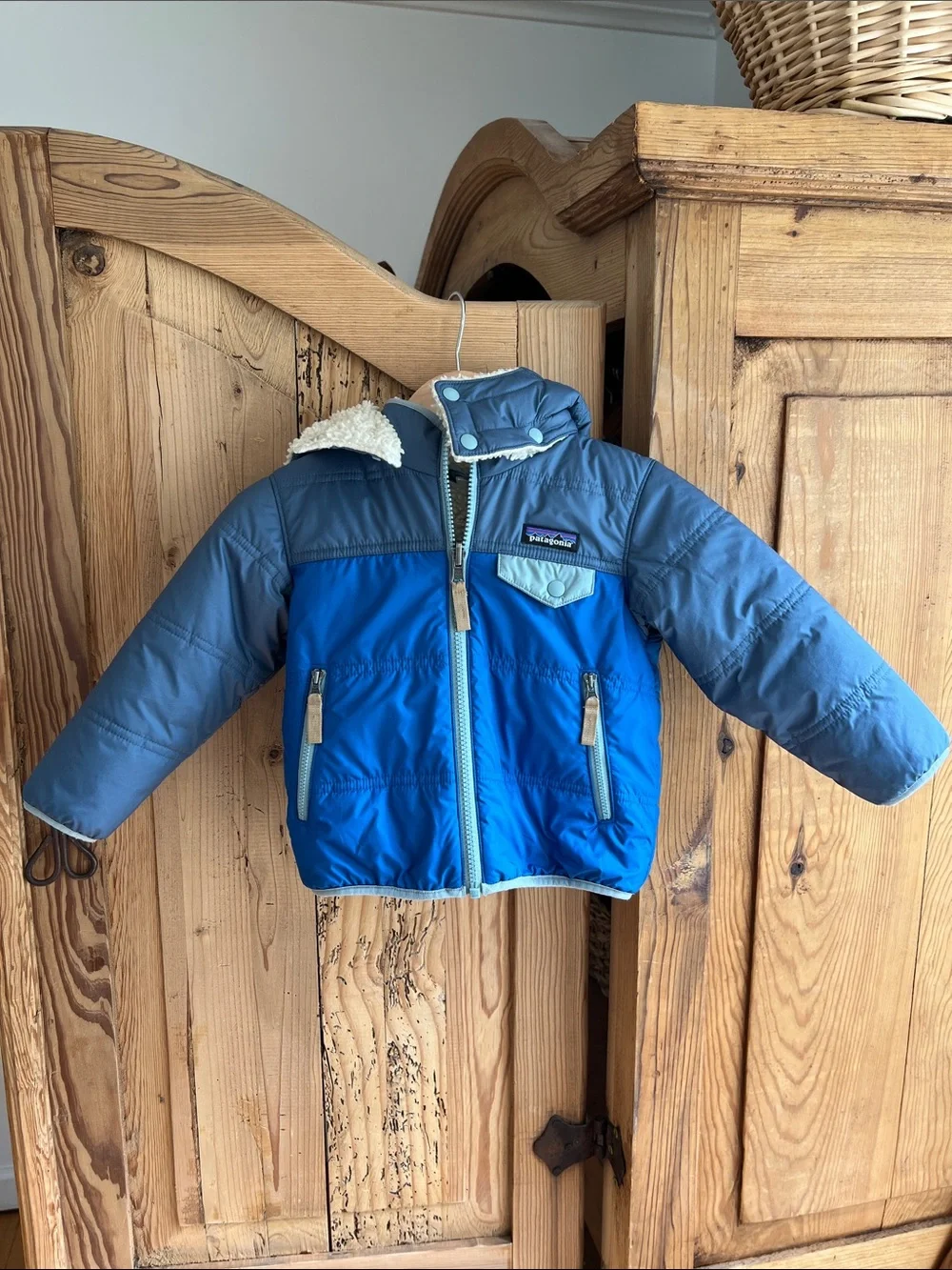 Patagonia | Reversible Blue and Light Blue Kids Puffer Sherpa Jacket